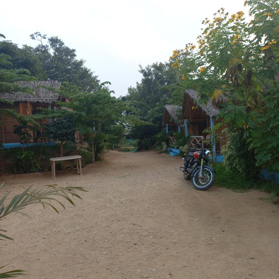Hampi Nature Cottage Exterior foto
